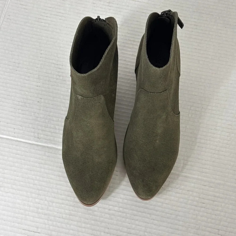 Violet & Red‎ Cupid Bootie Boot Women's 7.5M Olive Suede Leather NWOB 9325